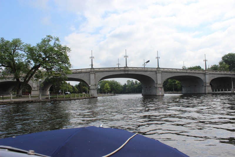 Illustration for article titled Take a trip down the Rideau Canal